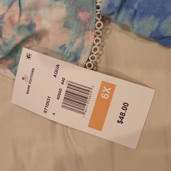 Nwt romper. Open back - Picture 3 of 3